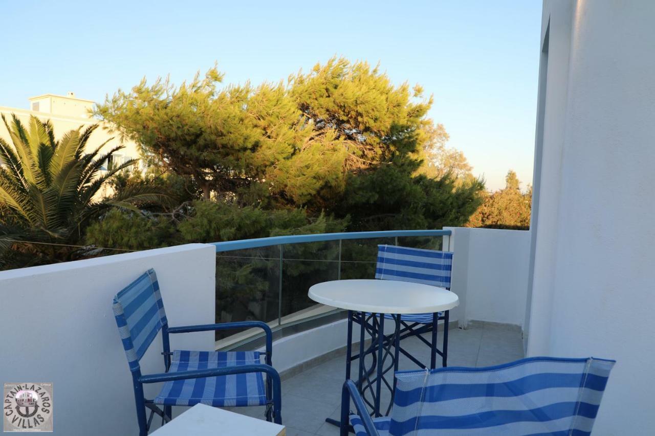 Located By The Sea One Beachfront Private Captain Lazaros Pool Villa With Loft In 750Sqm Spacious Private Plot-Jacuzzi-Sunrelax-Furnished Terace-Gazebo-Private Parking,Sleep 3 Adults And 2 Children, Just Steps From The Black Beach-Seaview Perissa  Buitenkant foto